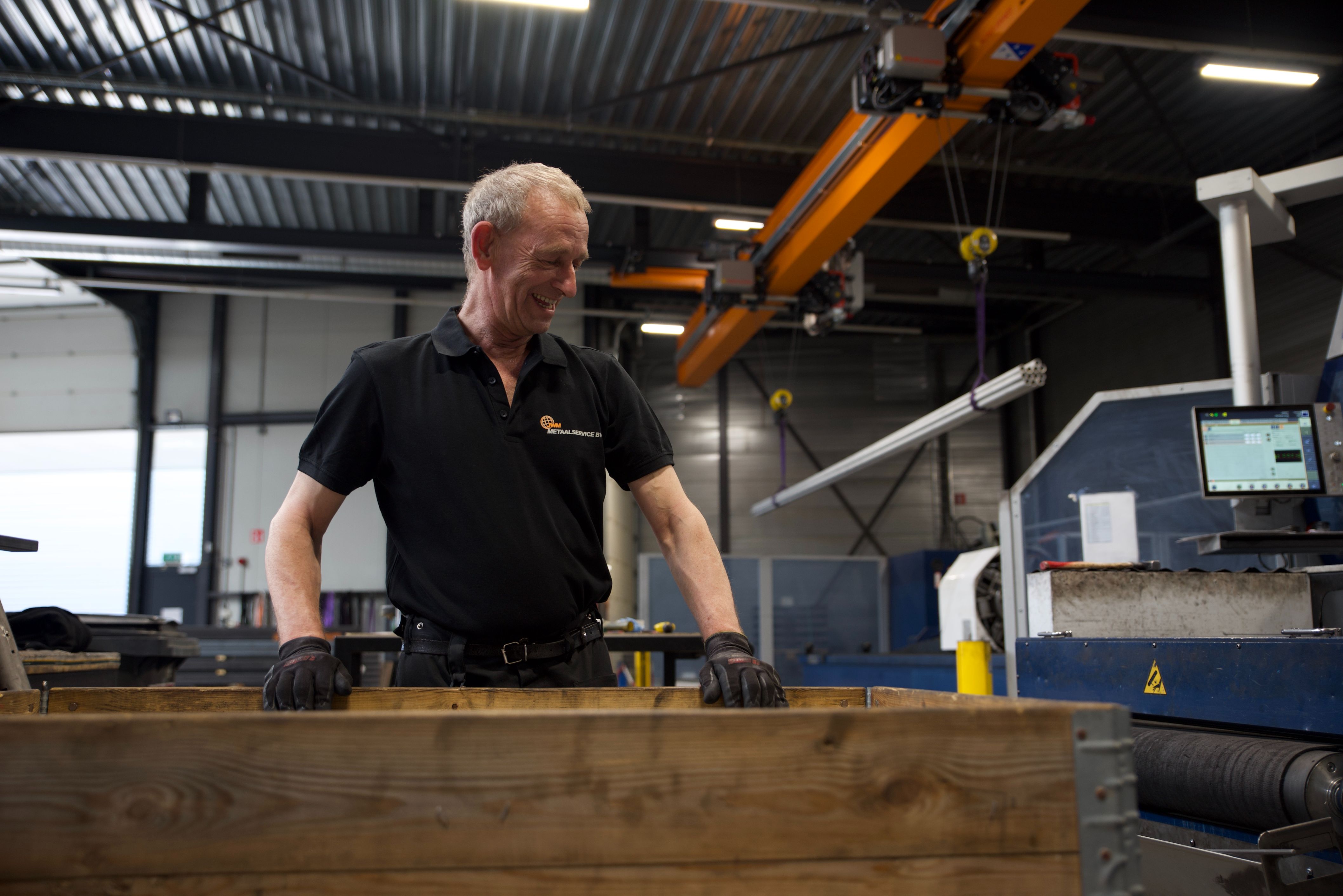 Medewerker buislasersnijden